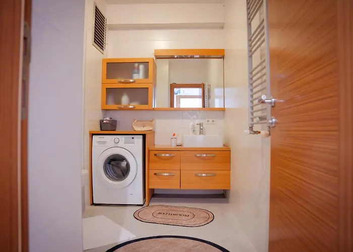 Bosphorus View Oasis 3 Br- 2 Ba *