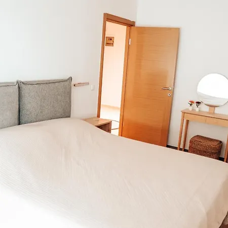 Bosphorus View Oasis 3 Br- 2 Ba 아파트 *